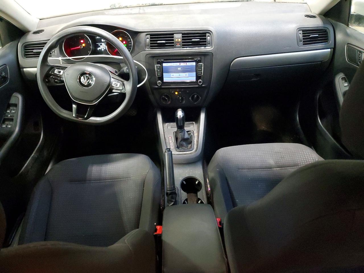 2015 VOLKSWAGEN JETTA BASE photo 8
