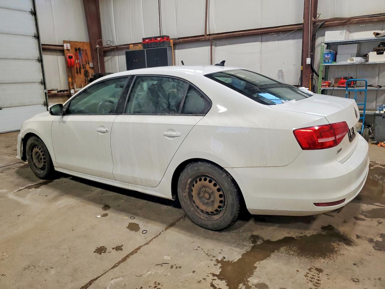 2015 VOLKSWAGEN JETTA BASE photo 2
