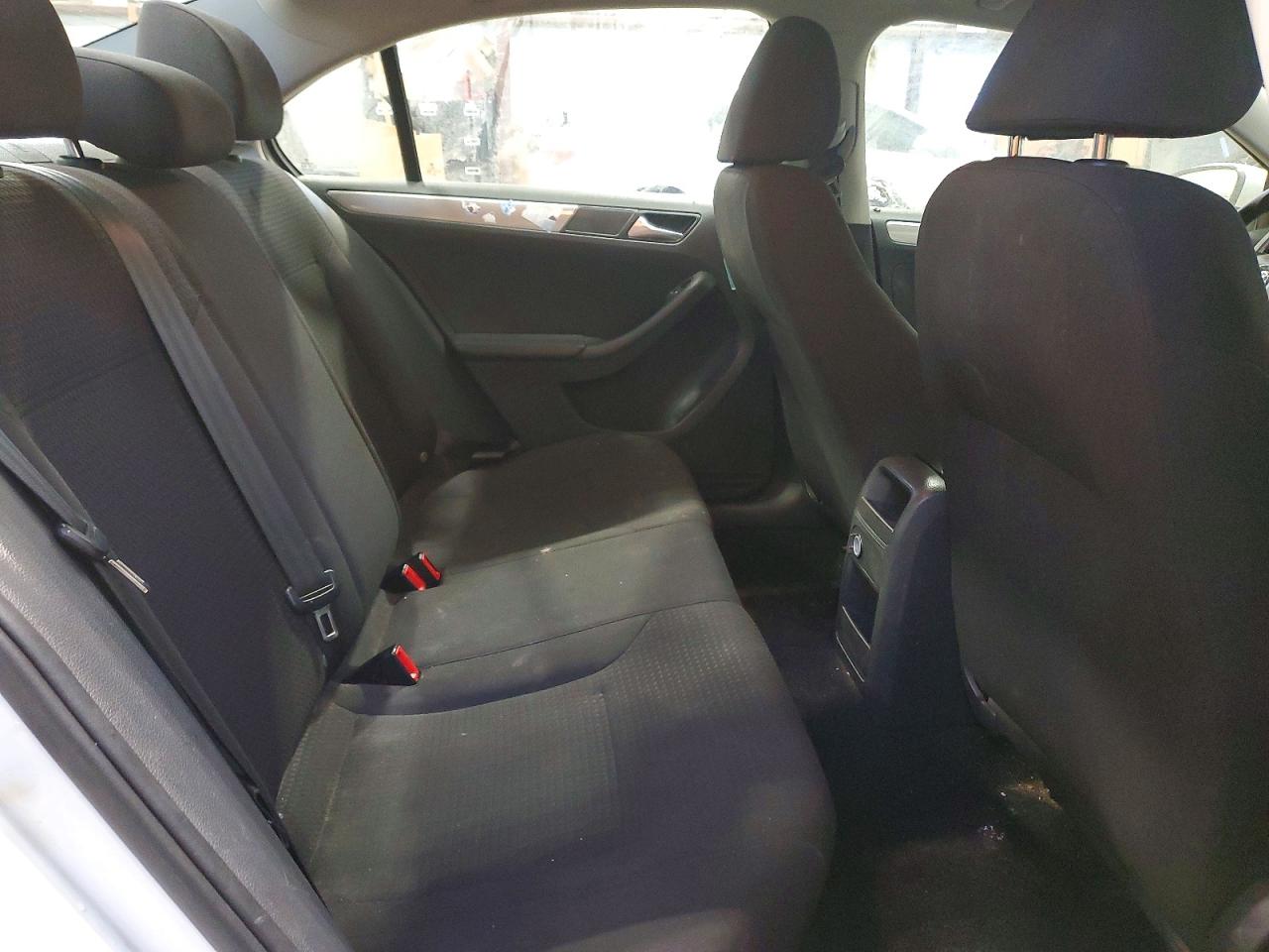 2015 VOLKSWAGEN JETTA BASE photo 10