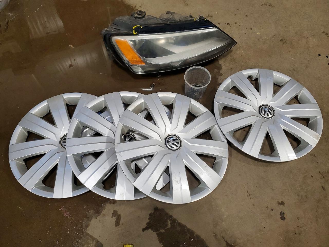 2015 VOLKSWAGEN JETTA BASE photo 12