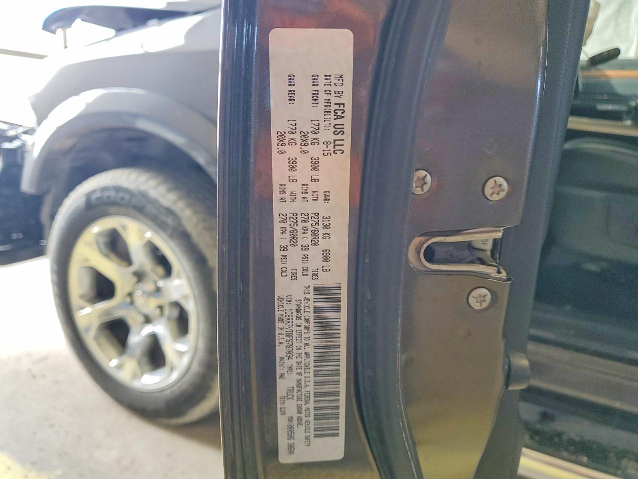 2015 RAM 1500 LARAMIE photo 12