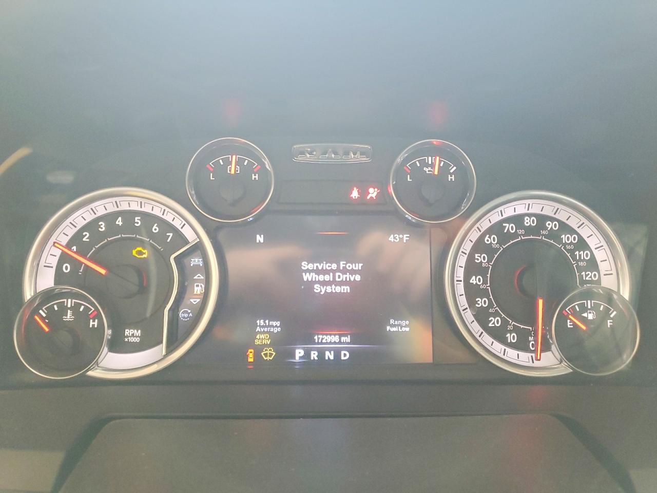 2015 RAM 1500 LARAMIE photo 9