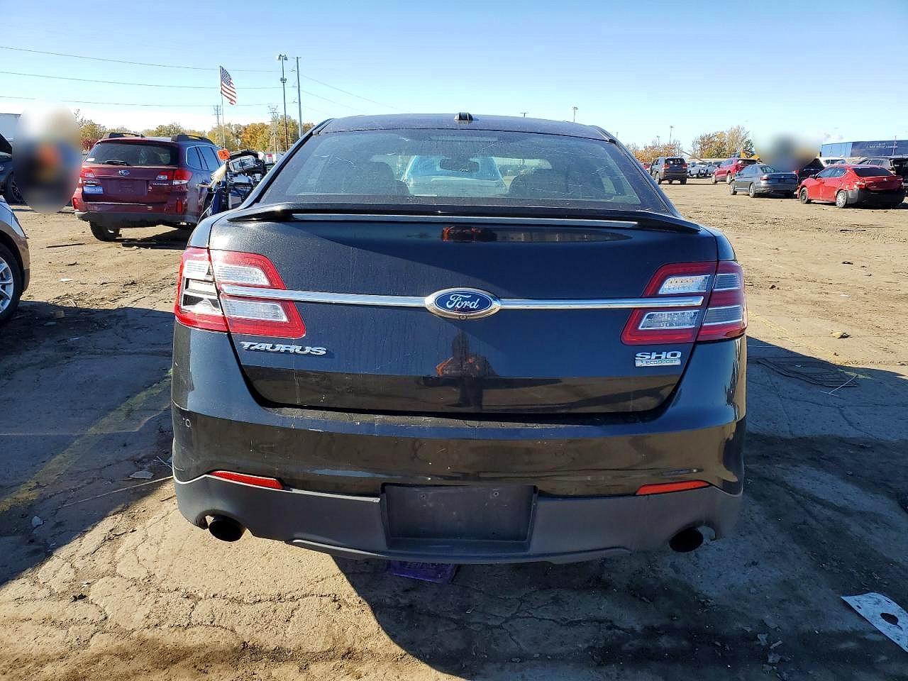 2015 FORD TAURUS SHO photo 6