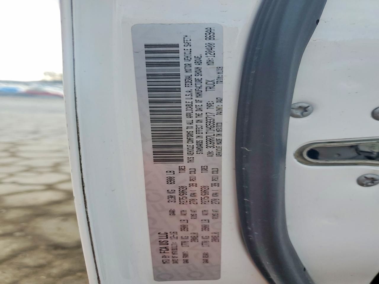 2017 RAM 1500 SLT photo 25