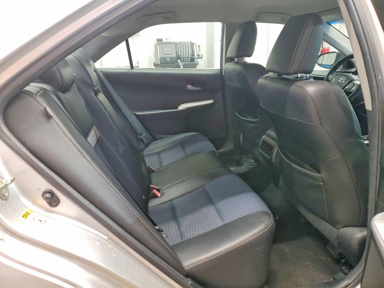2014 TOYOTA CAMRY L photo 10