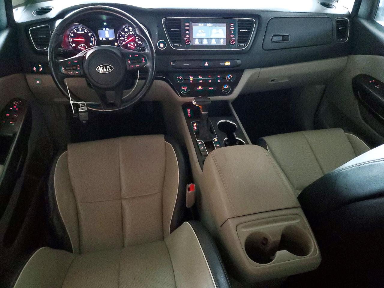 2020 KIA SEDONA LX photo 8