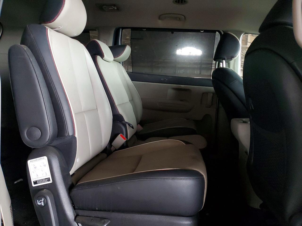 2020 KIA SEDONA LX photo 11