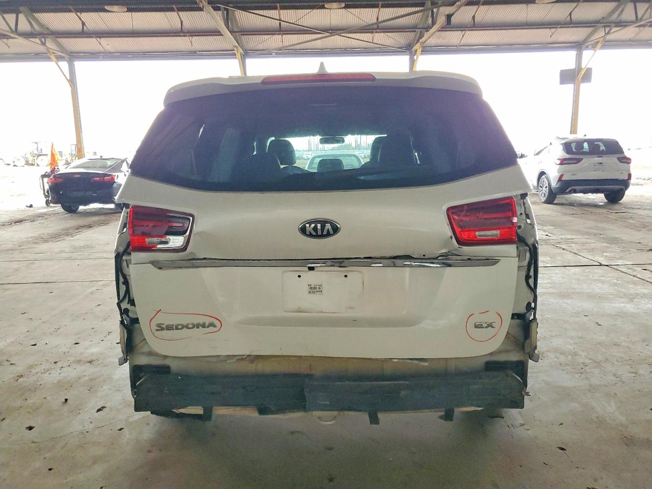 2020 KIA SEDONA LX photo 6