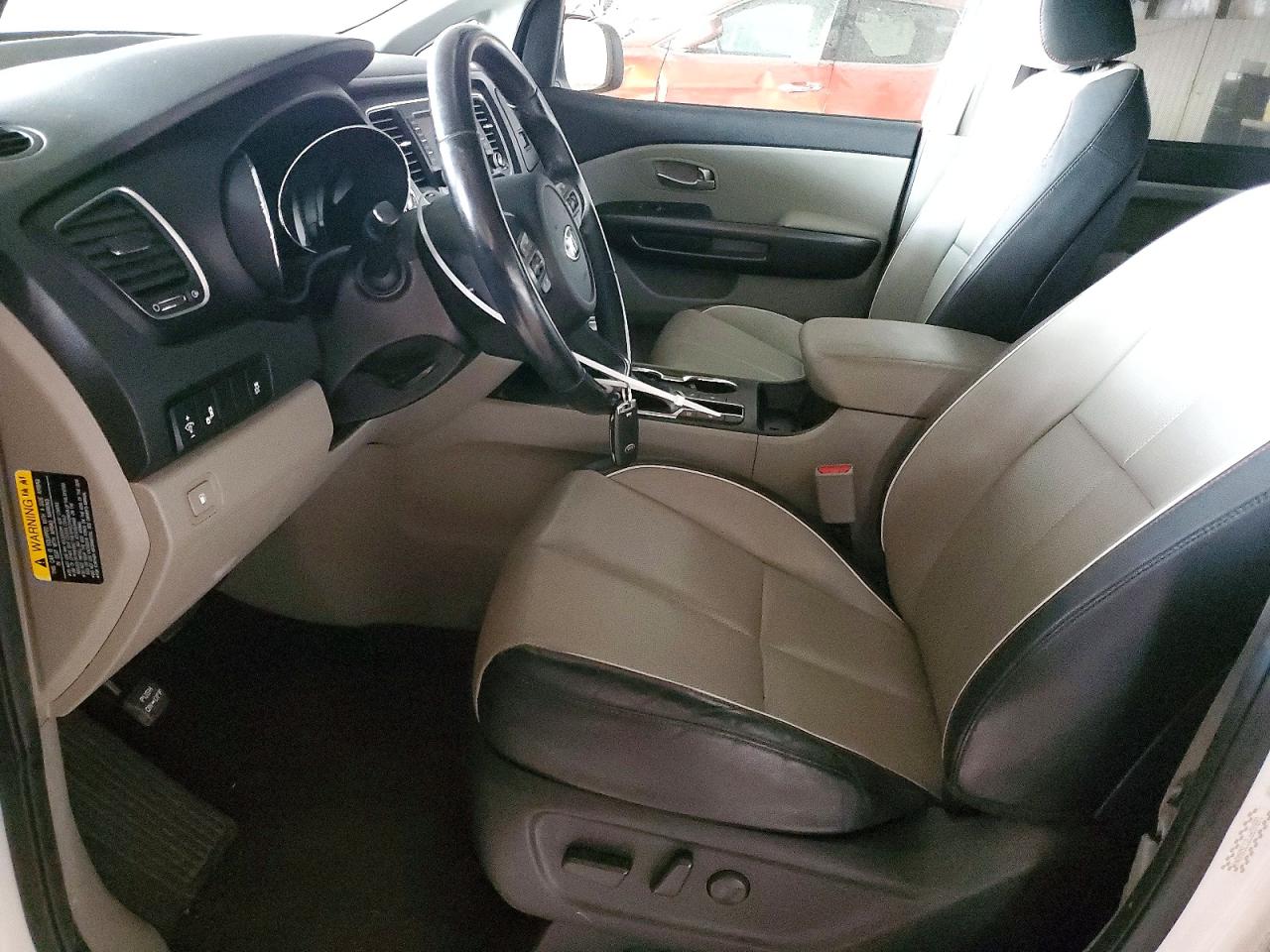 2020 KIA SEDONA LX photo 7