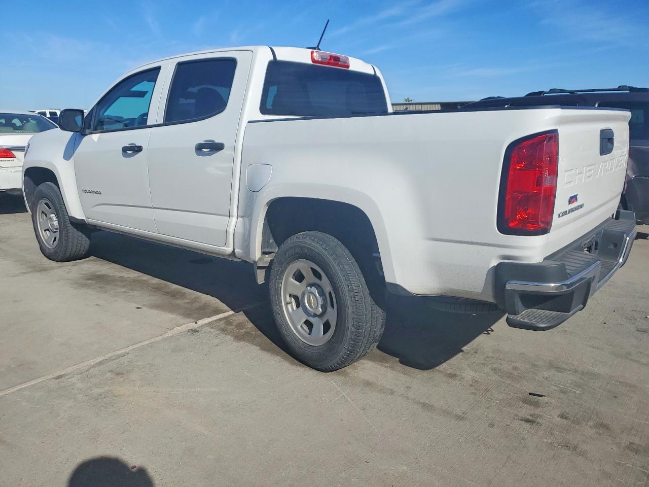 2022 CHEVROLET COLORADO photo 2