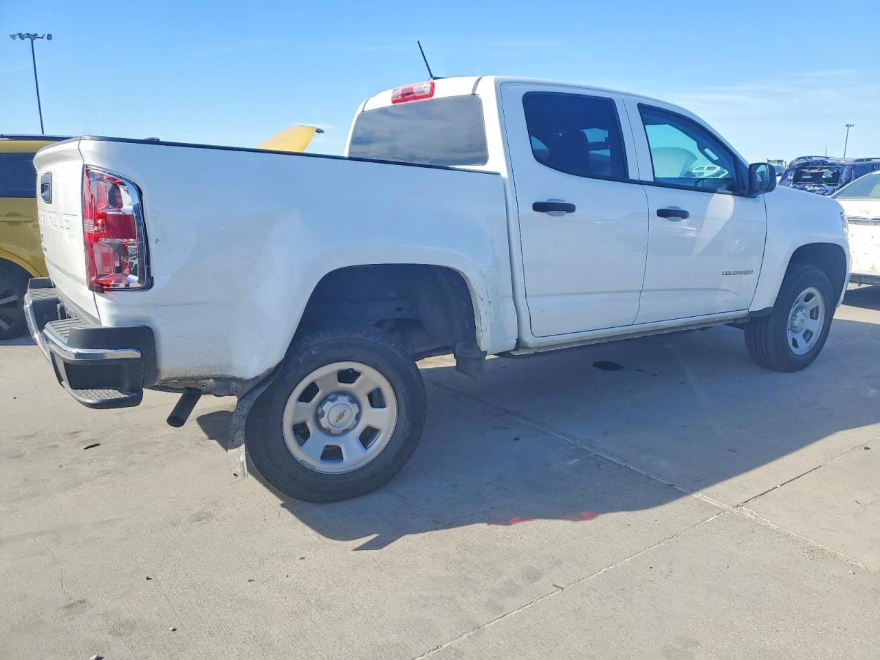 2022 CHEVROLET COLORADO photo 3
