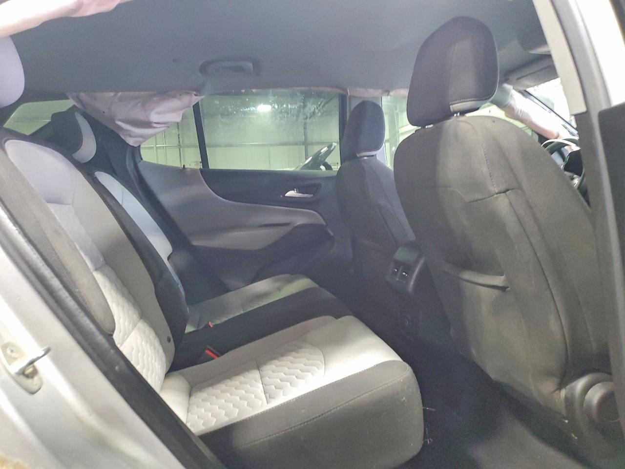 2020 CHEVROLET EQUINOX LS photo 11