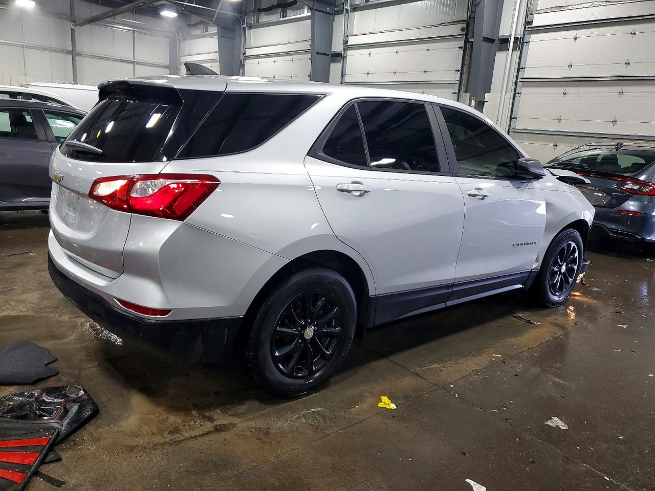 2020 CHEVROLET EQUINOX LS photo 3