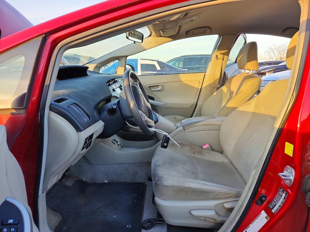 2010 TOYOTA PRIUS photo 7