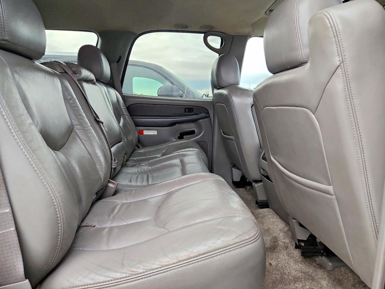 2003 CHEVROLET TAHOE K1500 photo 11