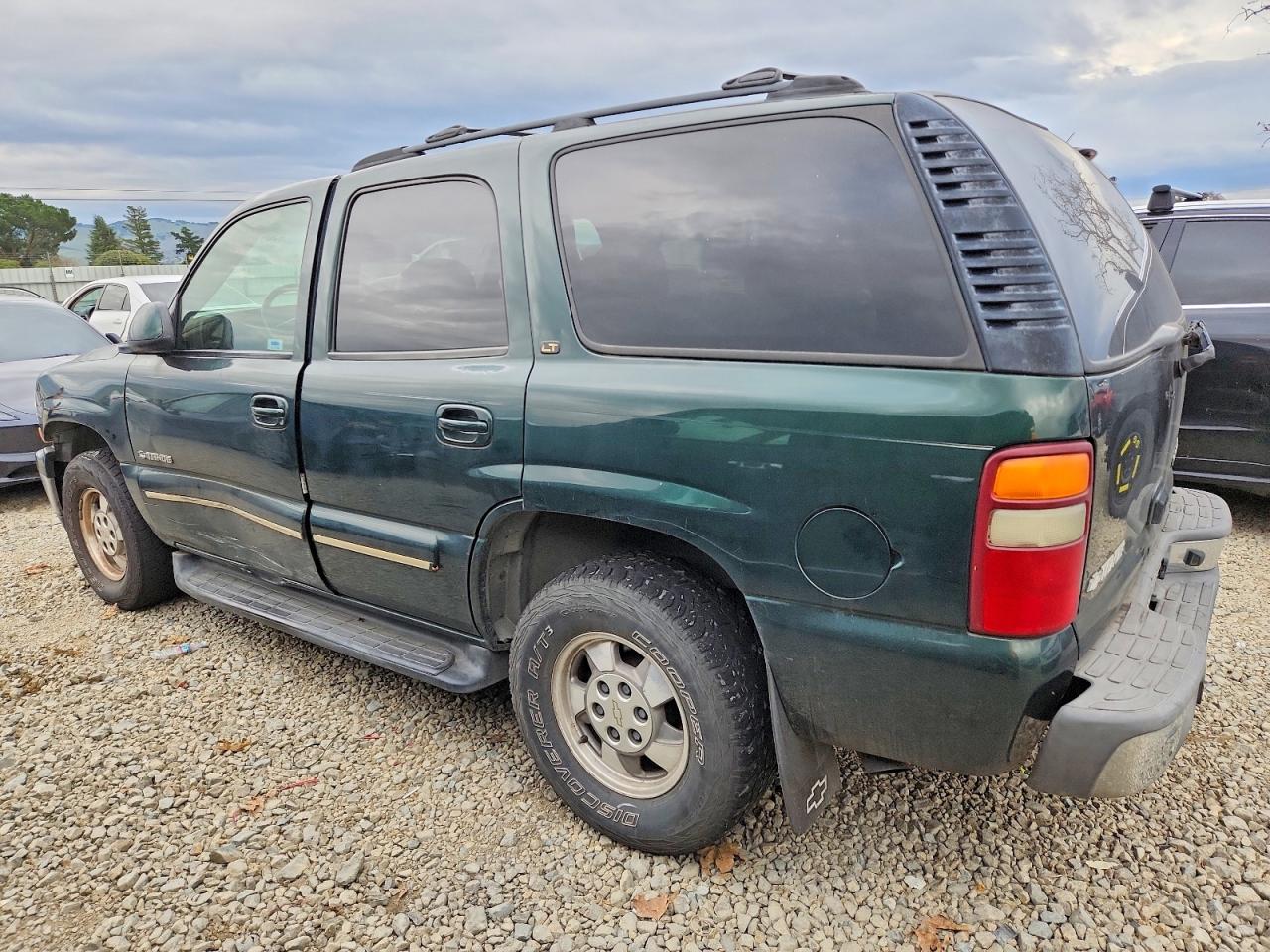 2003 CHEVROLET TAHOE K1500 photo 2