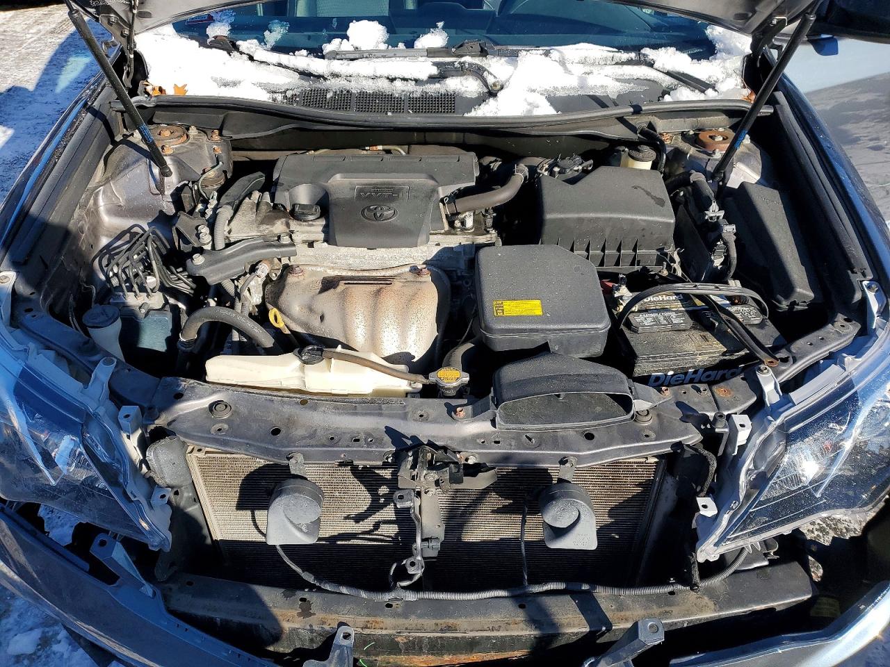 2014 TOYOTA CAMRY L photo 31