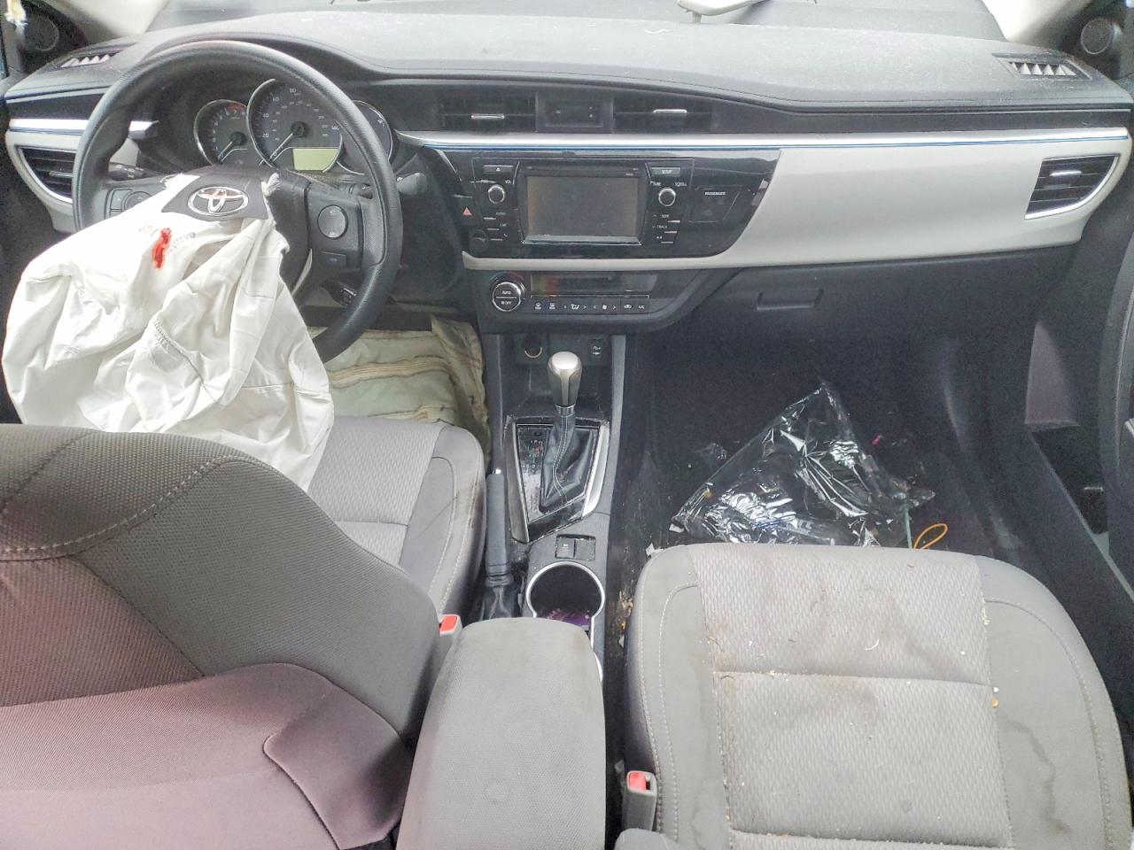 2014 TOYOTA COROLLA L photo 22