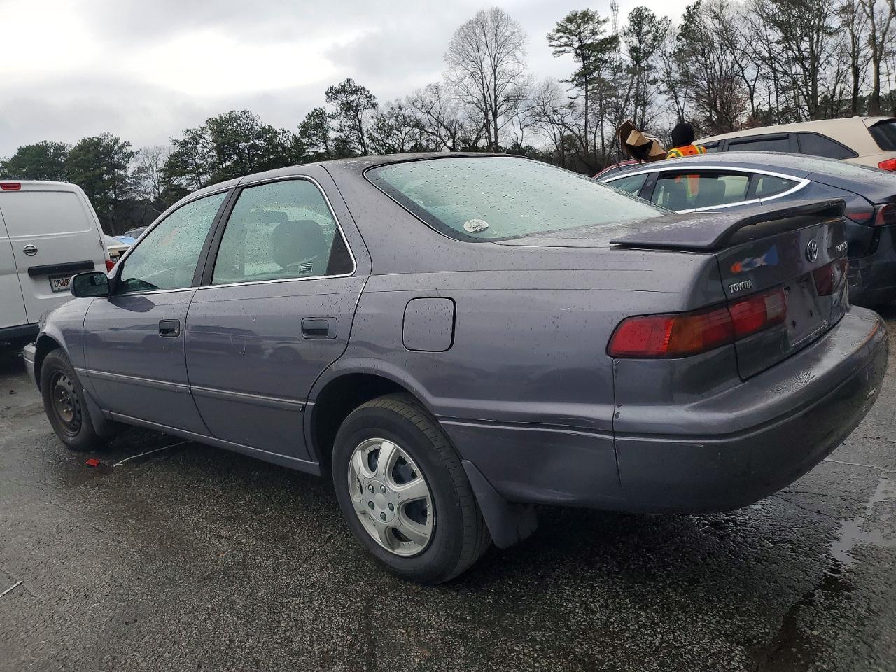 1999 TOYOTA CAMRY CE photo 3
