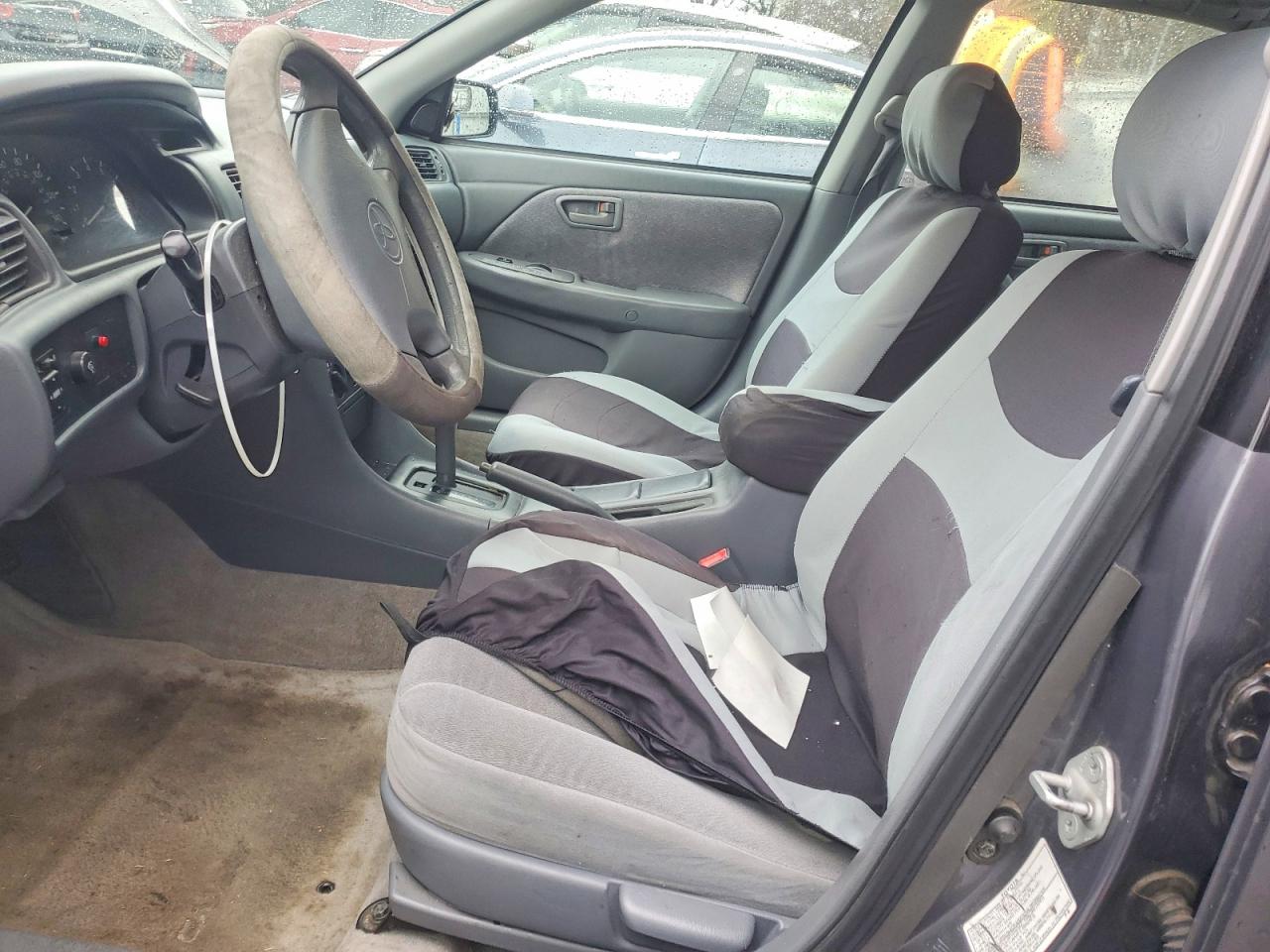 1999 TOYOTA CAMRY CE photo 13