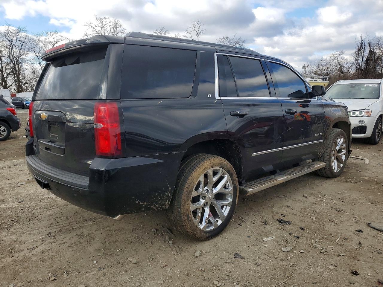 2017 CHEVROLET TAHOE K1500 LT photo 3