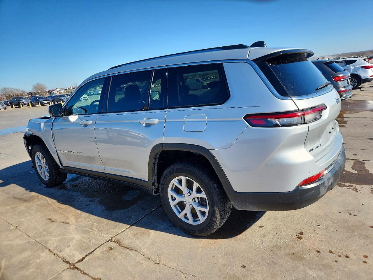 2022 JEEP GRAND CHEROKEE L LIMITED photo 2