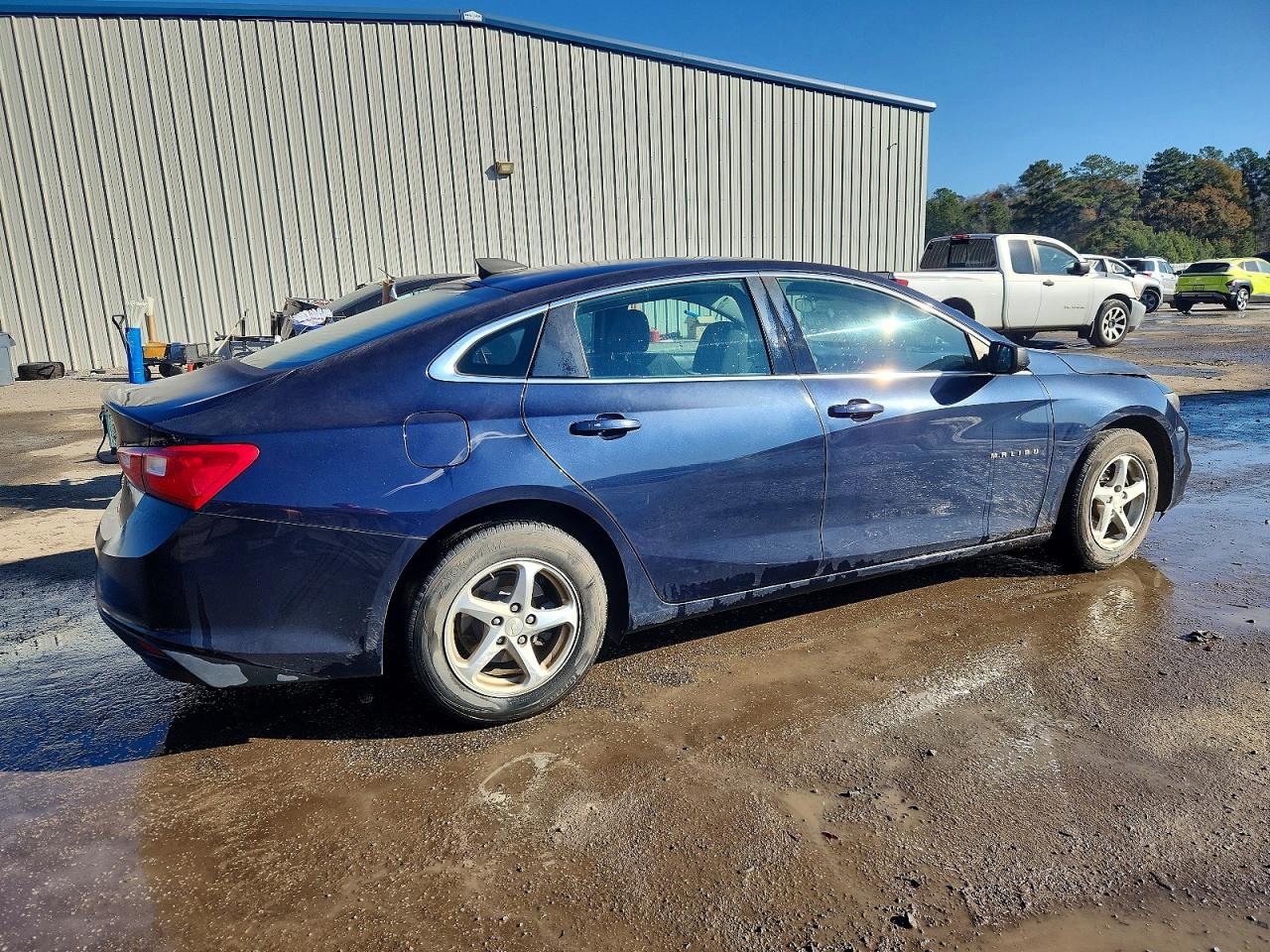 2017 CHEVROLET MALIBU LS photo 3