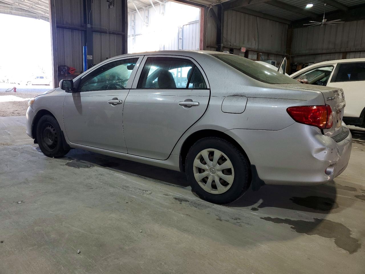 2009 TOYOTA COROLLA BASE photo 2