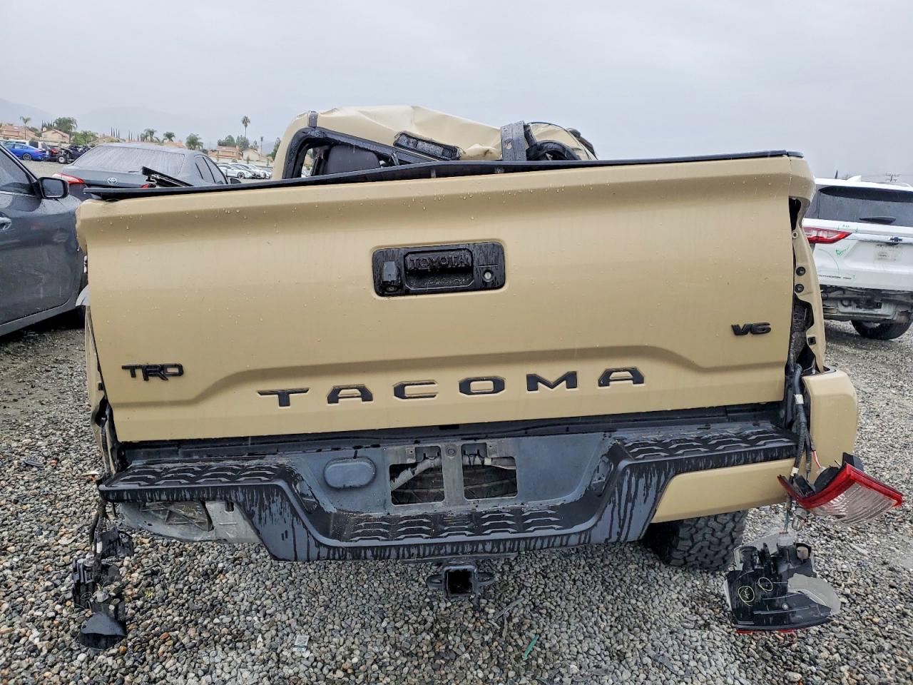 2017 TOYOTA TACOMA TRD SPORT photo 6