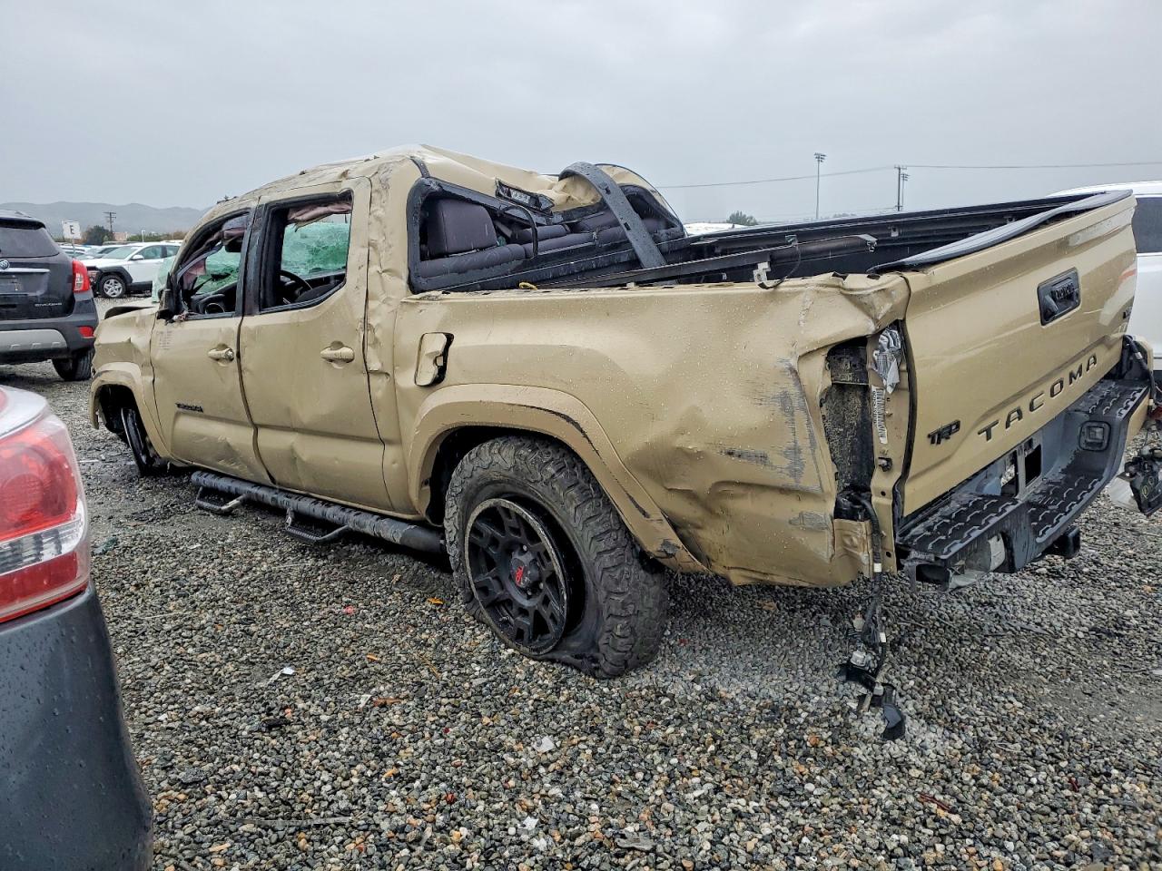 2017 TOYOTA TACOMA TRD SPORT photo 2