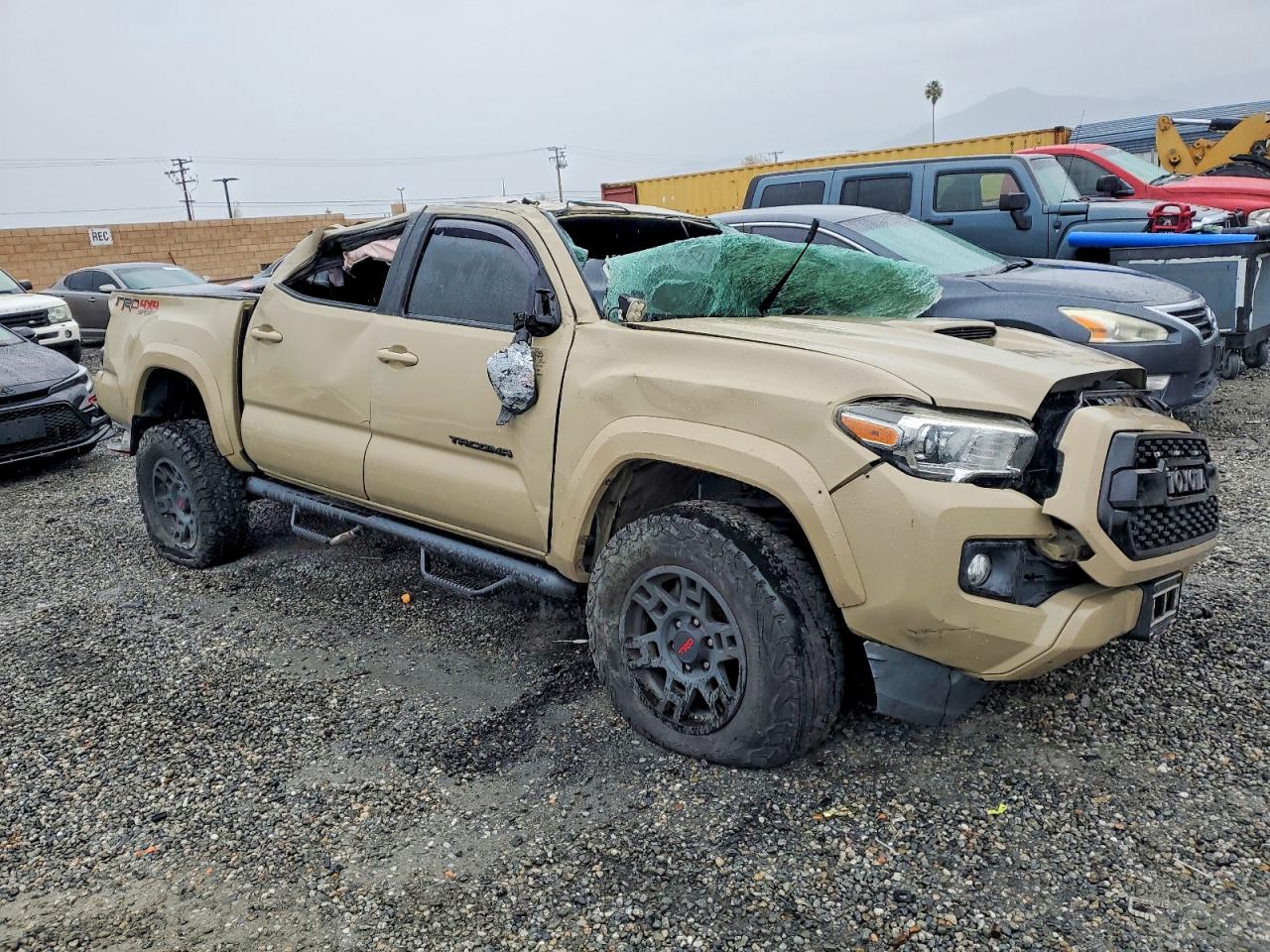 2017 TOYOTA TACOMA TRD SPORT photo 4