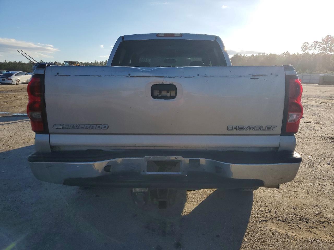 2004 CHEVROLET SILVERADO C1500 photo 6