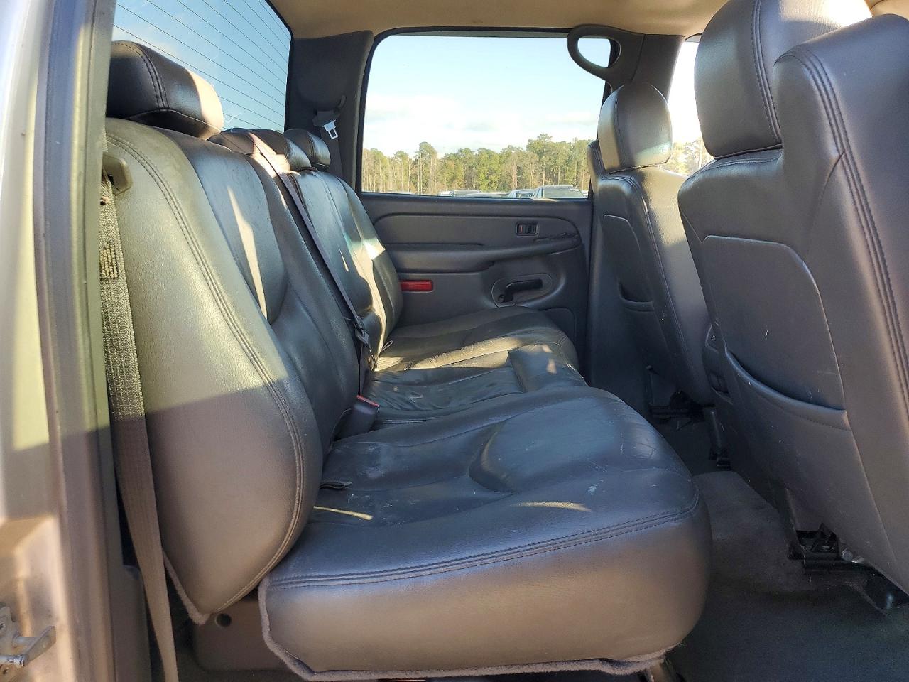 2004 CHEVROLET SILVERADO C1500 photo 10