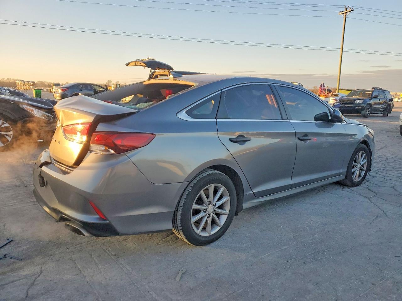 2018 HYUNDAI SONATA SE photo 3