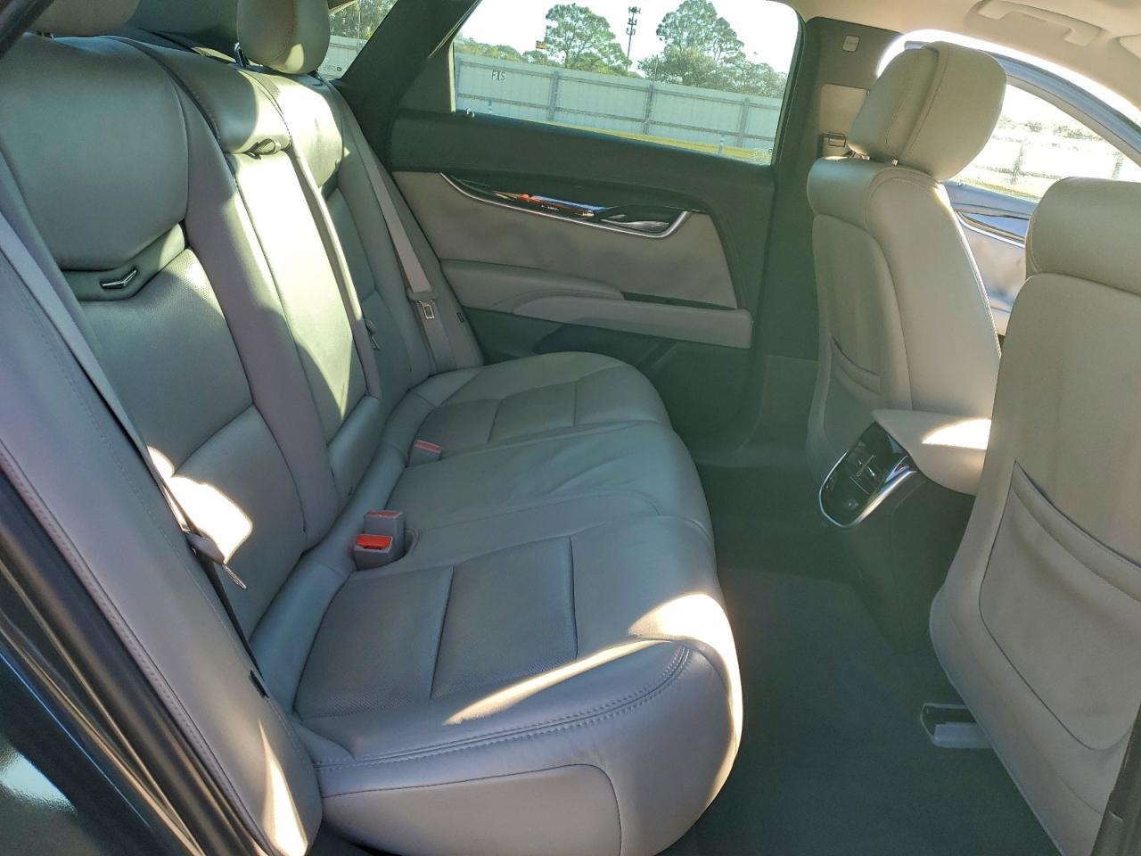 2013 CADILLAC XTS LUXURY COLLECTION photo 10