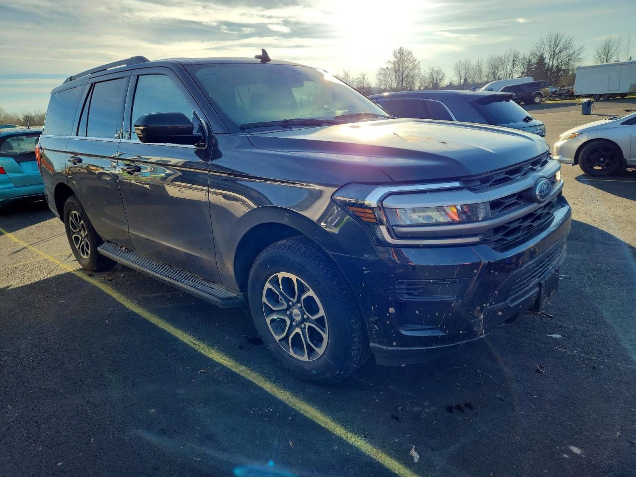 2024 FORD EXPEDITION XLT photo 4