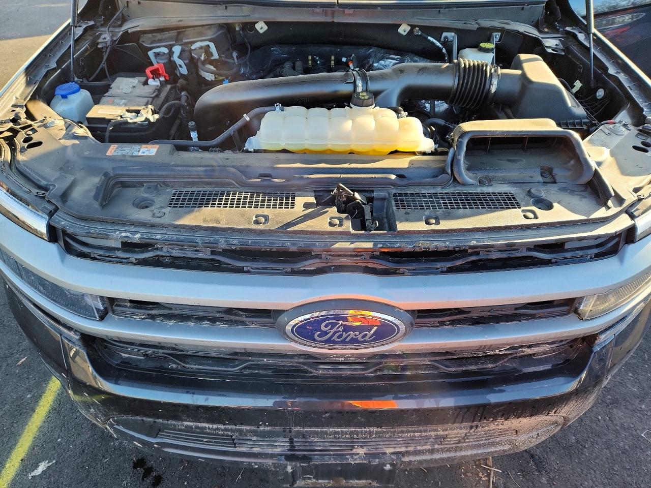 2024 FORD EXPEDITION XLT photo 12