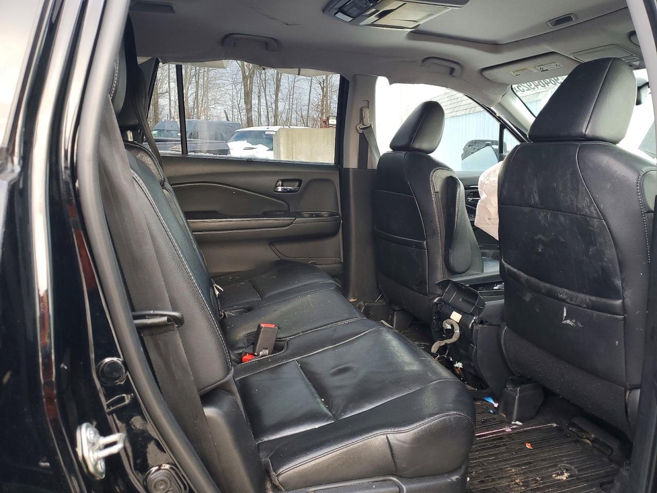 2016 HONDA PILOT TOURING photo 11