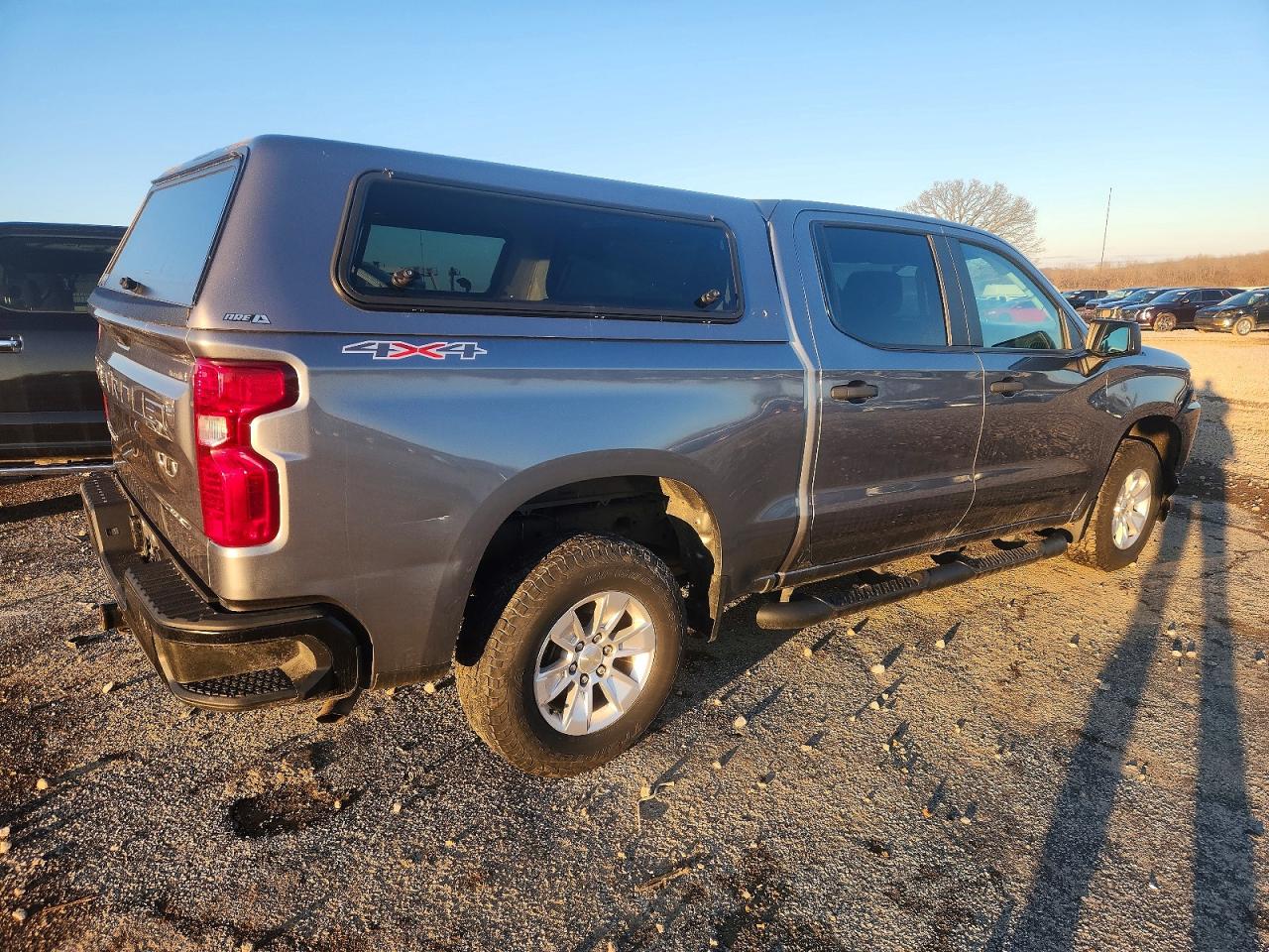 2021 CHEVROLET SILVERADO K1500 photo 3