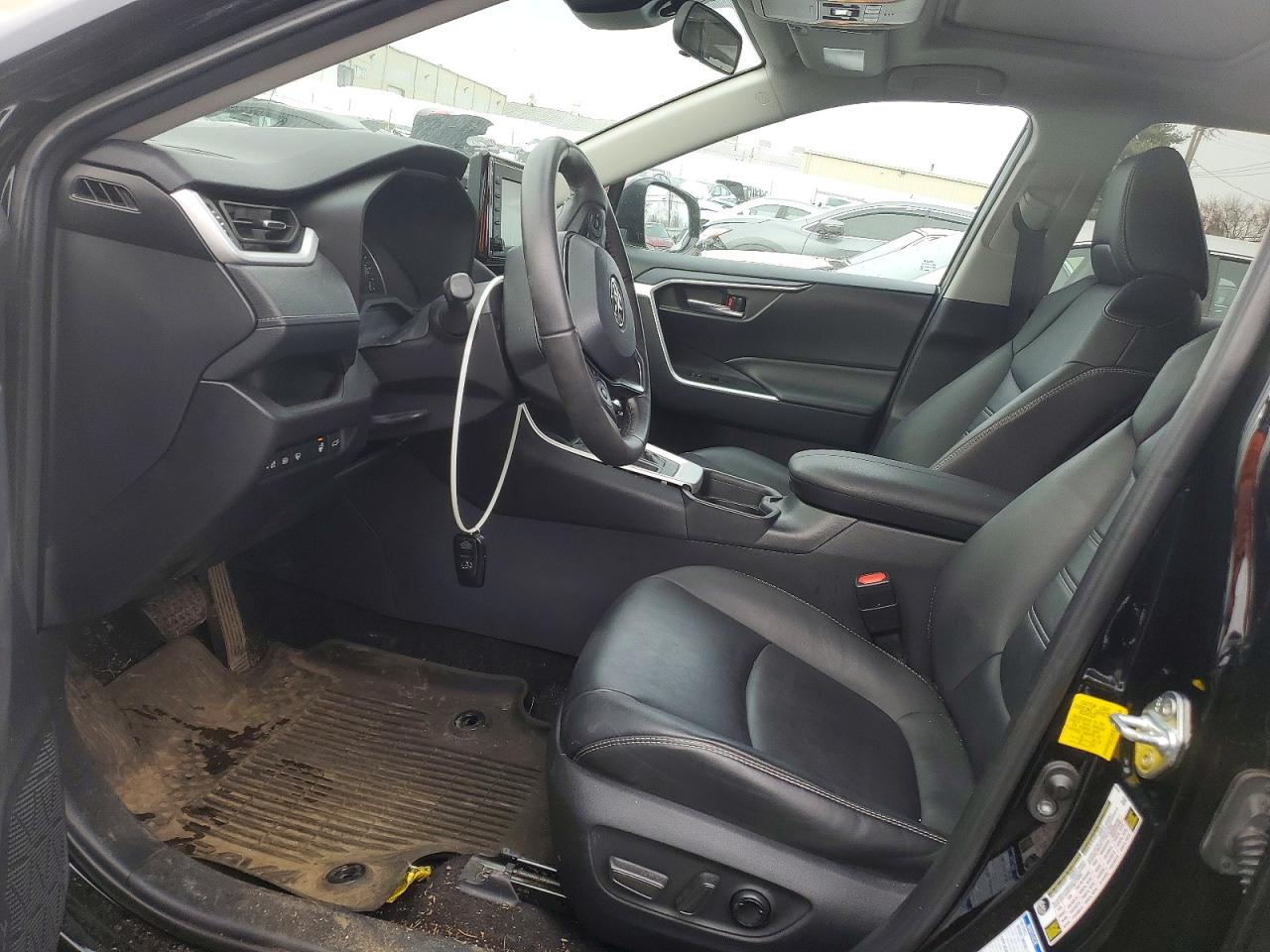 2021 TOYOTA RAV4 XLE PREMIUM photo 7