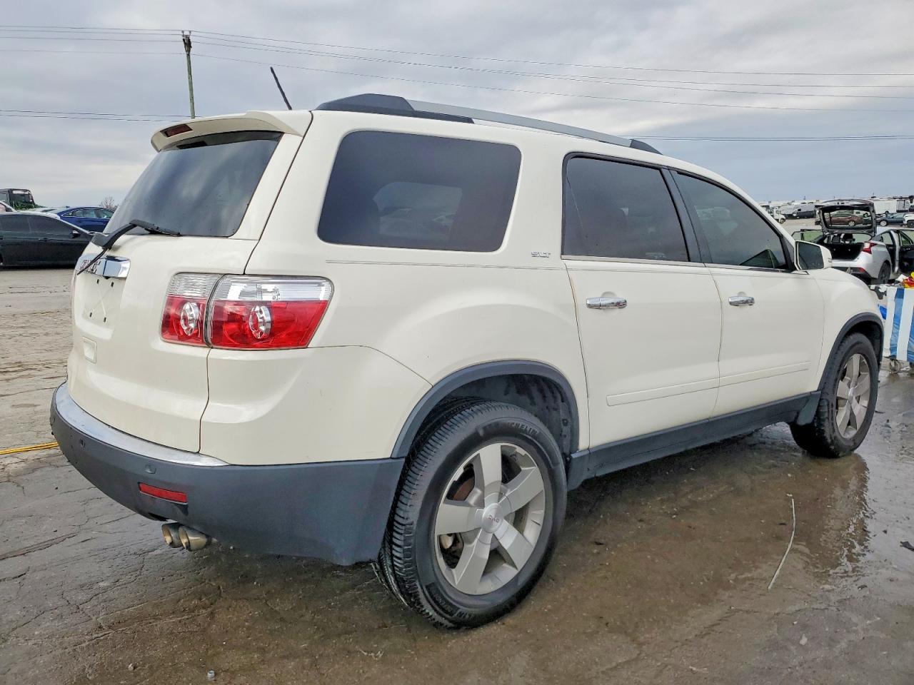 2011 GMC ACADIA SLT-1 photo 3
