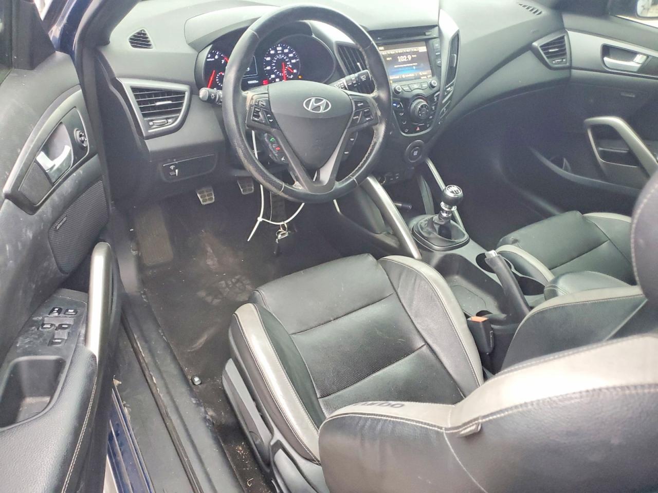 2016 HYUNDAI VELOSTER TURBO photo 8