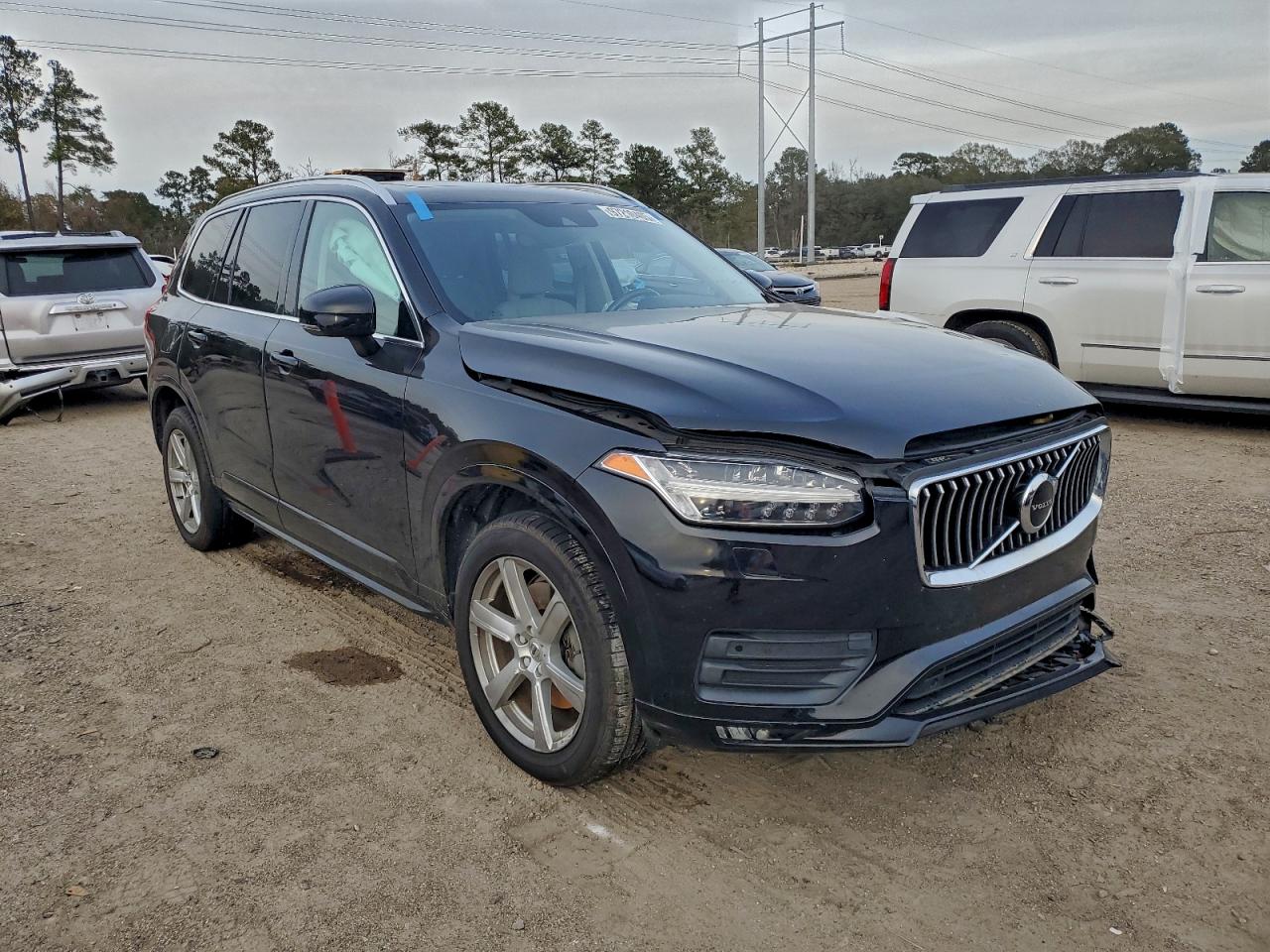 2021 VOLVO XC90 T5 MOMENTUM photo 4