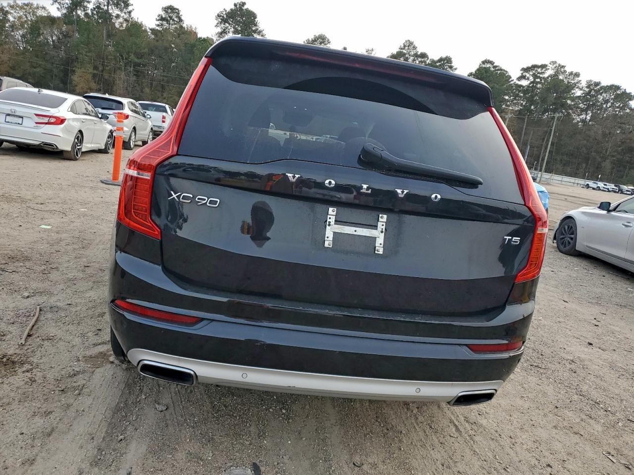 2021 VOLVO XC90 T5 MOMENTUM photo 6