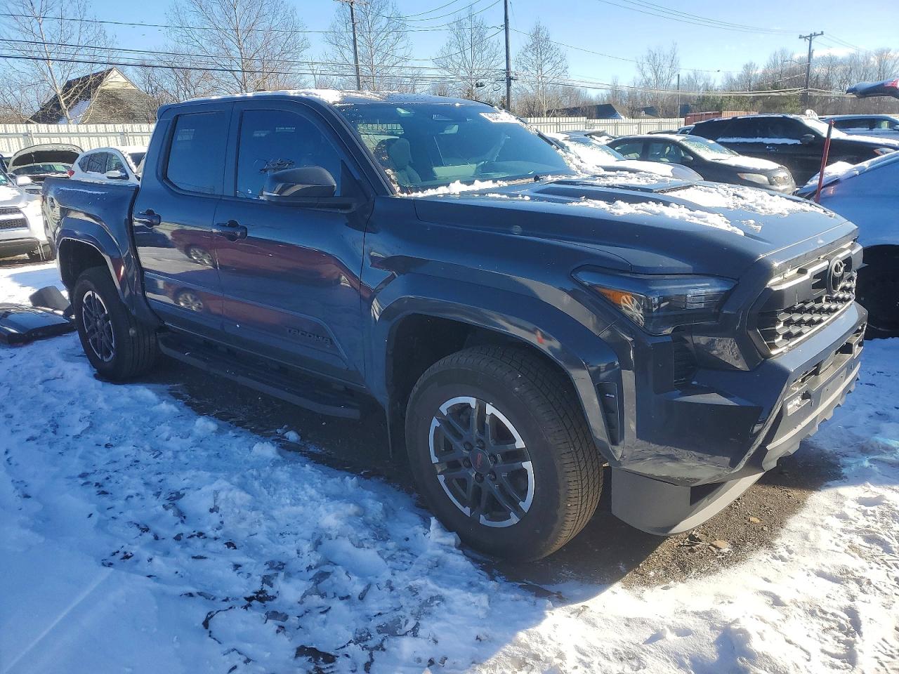 2024 TOYOTA TACOMA DOUBLE CAB photo 4
