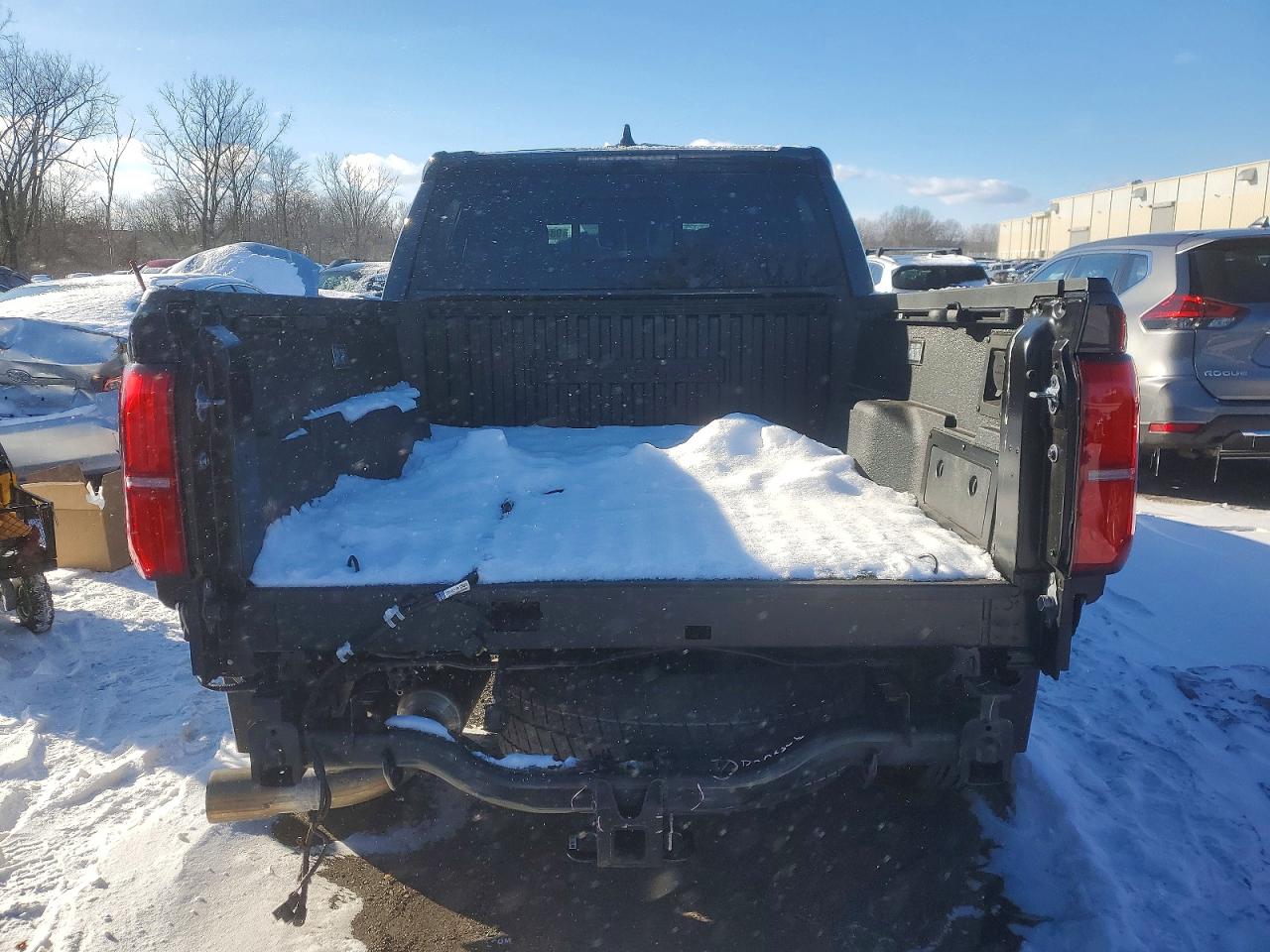 2024 TOYOTA TACOMA DOUBLE CAB photo 6