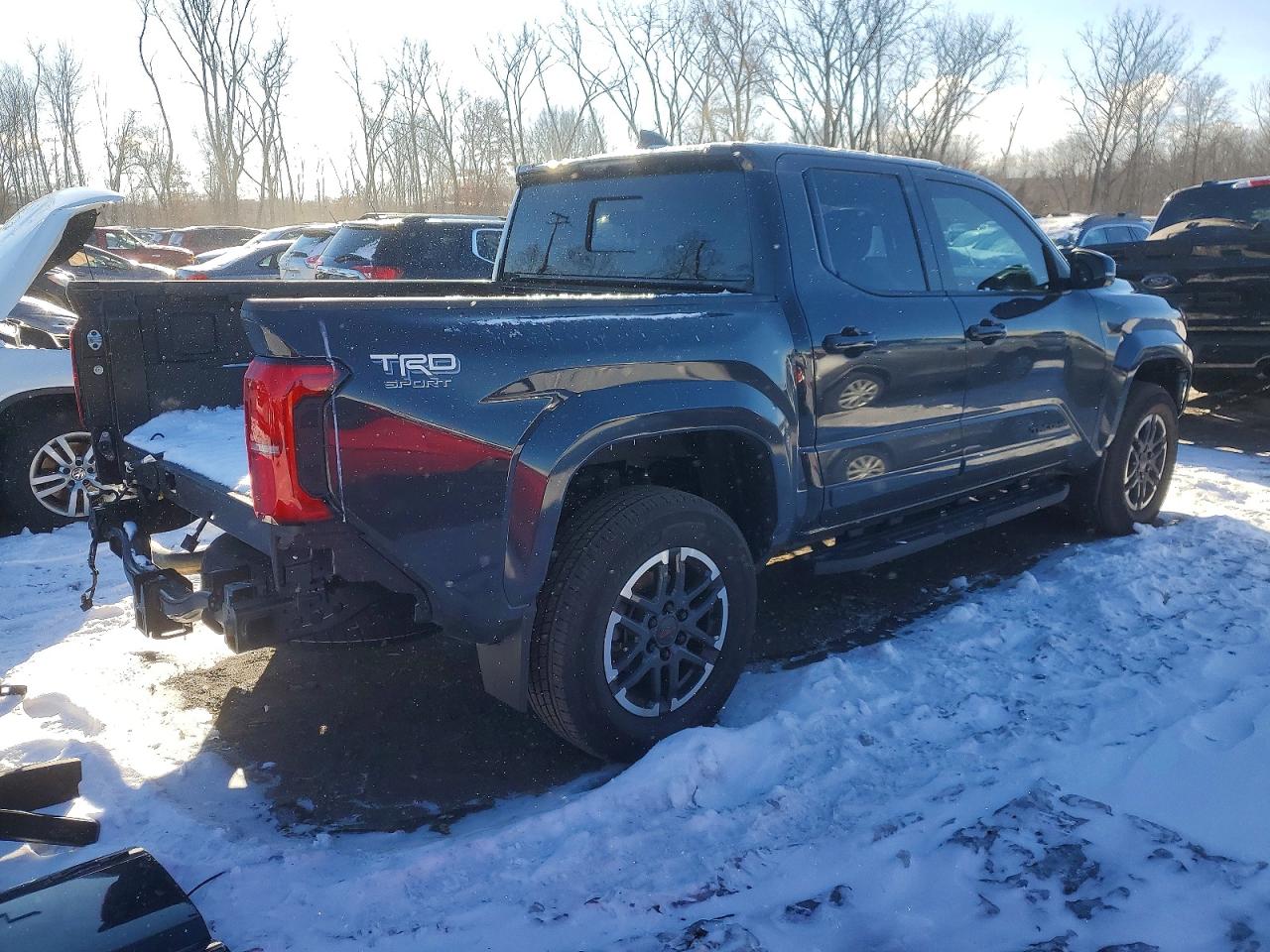 2024 TOYOTA TACOMA DOUBLE CAB photo 3