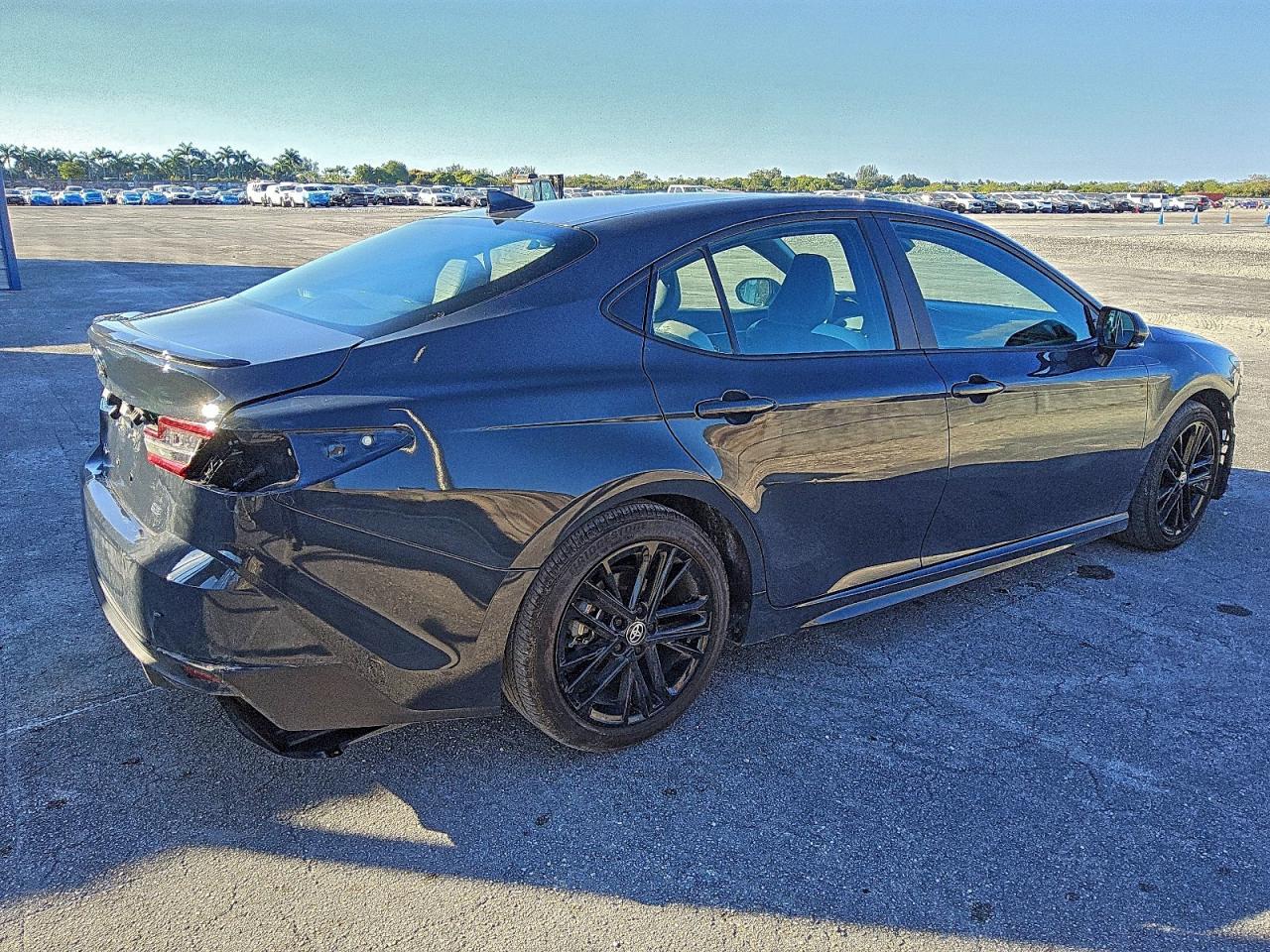 2025 TOYOTA CAMRY XSE photo 3
