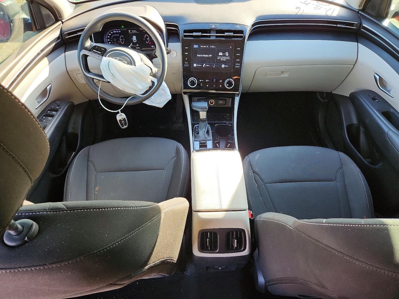 2022 HYUNDAI TUCSON SEL photo 8