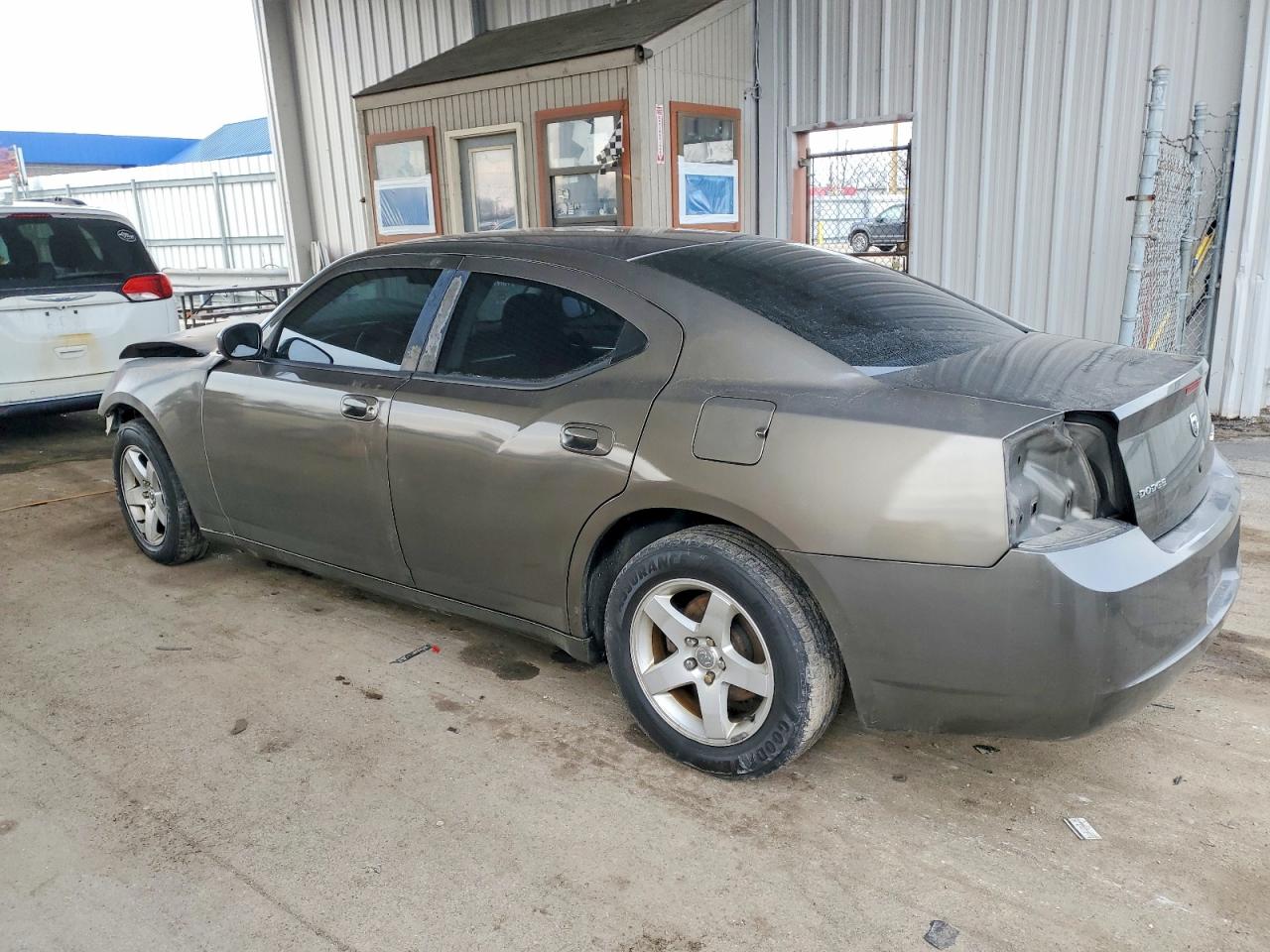 2010 DODGE CHARGER photo 2